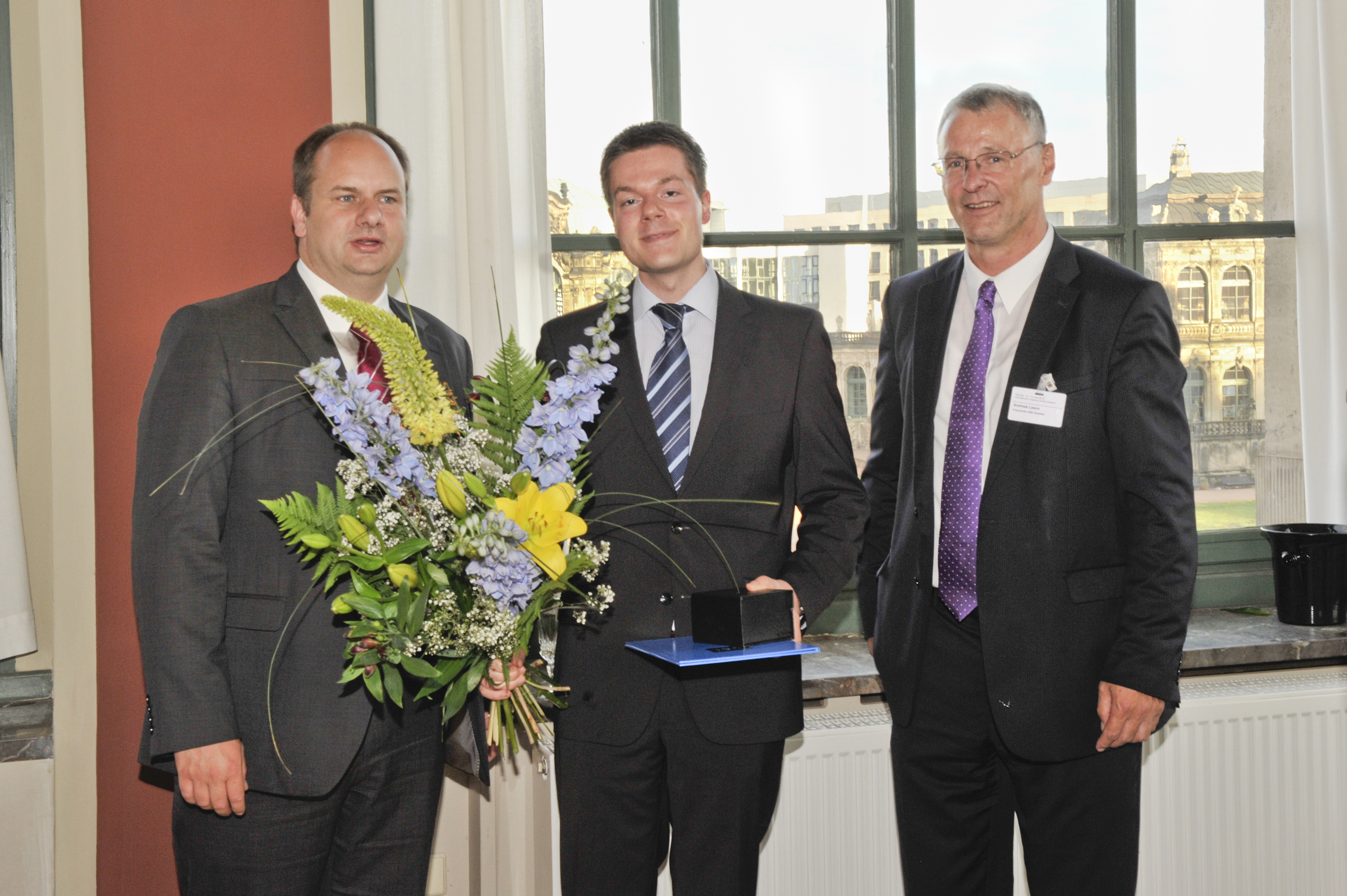 Verleihung des VDI-Nachwuchspreises Nanotechnik an Andreas Tittl im Rahmen der Nanofair 2012