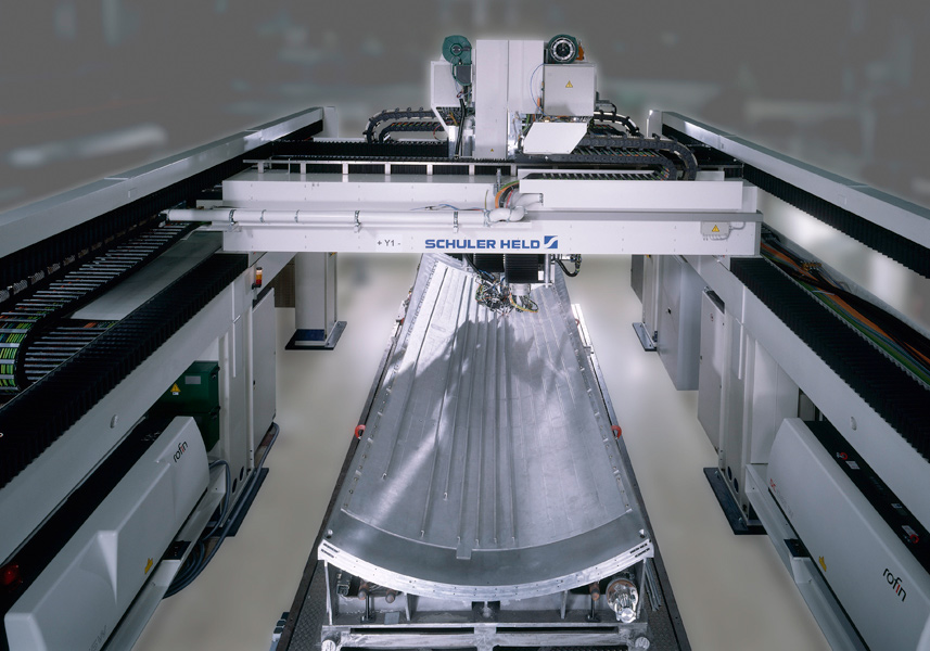 XXL-Laserstrahlschweißanlage zur 3D-Präzisionsbearbeitung von großformatigen Flugzeug-Rumpfstrukturen