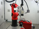 Laser-Remote-Schneiden mit Faserlaser und Roboter