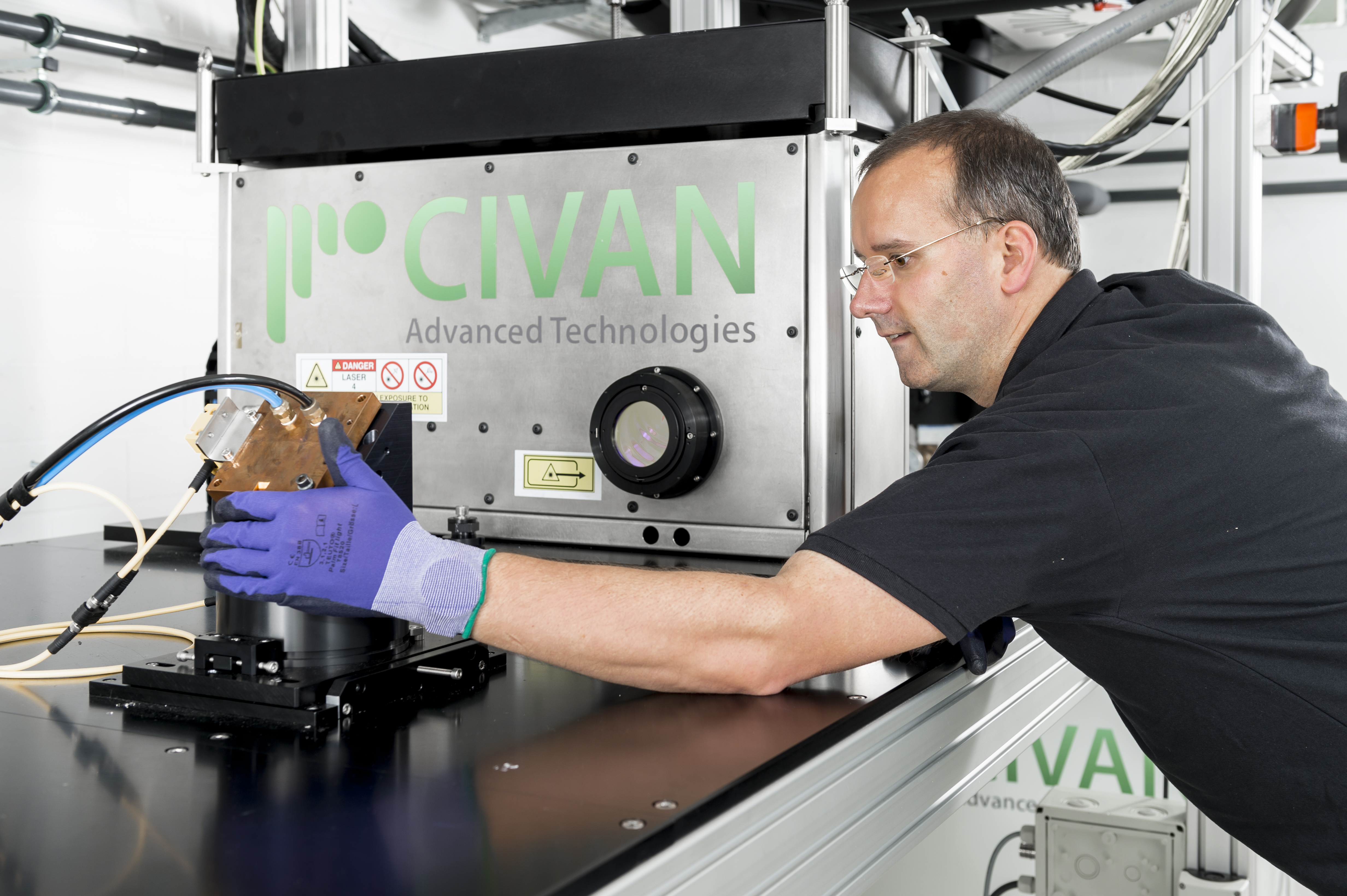 Der Laser »Dynamic Beam« aus Jerusalem ist inzwischen im Fraunhofer IWS in Dresden installiert. Das Institut ist damit die weltweit erste Forschungseinrichtung, die eine solche Laserlösung im Einsatz hat.