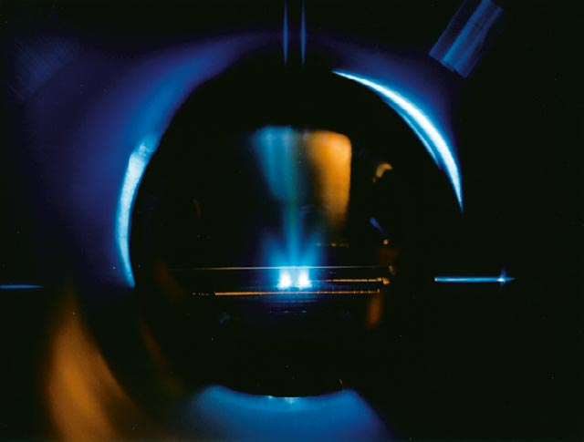 Prozessfoto der Puls-Laser-Deposition (PLD)