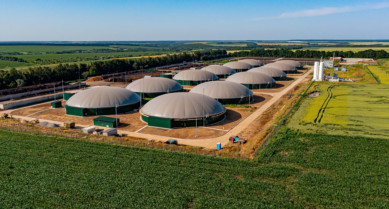 Die Landwirtschaft, Deponien, der Bergbau sowie die Öl- und Gasförderung haben sich als Hauptquelle von Methanemissionen erwiesen.  