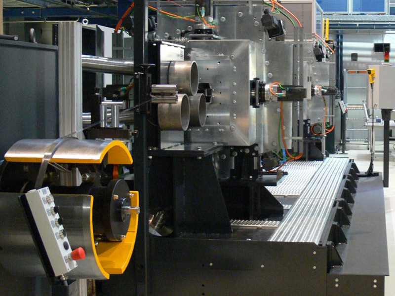Laser roll plating machine at Fraunhofer IWS.