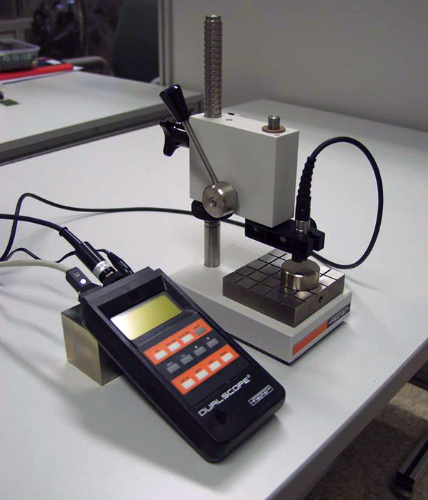 Measurement of film thickness with DUALSCOPE ® MP 40 
